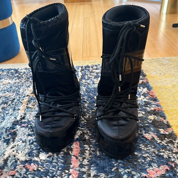 BLACK MOON BOOTS - Picture 8 of 10